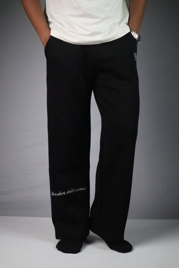 LIFE SHORT JOGGER