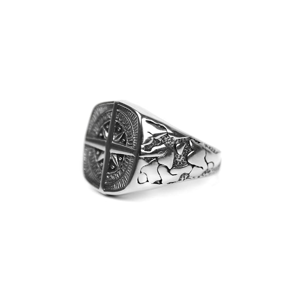 TEMPLAR COMPASS